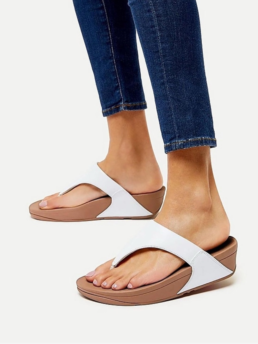 FitFlop Lulu Leather Toe-Post Sandals